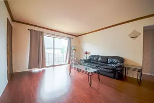 916 S Plum Grove Rd, Palatine, IL 60067 - Photo 2