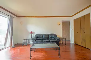 916 S Plum Grove Rd, Palatine, IL 60067 - Photo 4