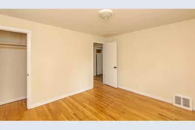 4231 W Nelson Street #2, Chicago, IL 60641 - Photo 6