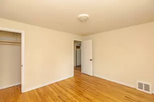 4231 W Nelson St, Chicago, IL 60641 - Photo 6