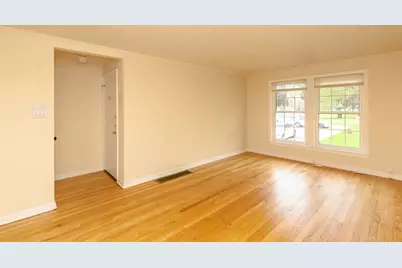 4231 W Nelson Street #2, Chicago, IL 60641 - Photo 2