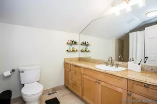 1534 N Bosworth Ave, Chicago, IL 60642 - Photo 16