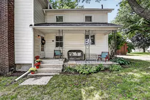 110 N Harrison St, Cedarville, IL 61013 - Photo 4