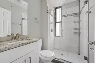 1363 W Walton St, Chicago, IL 60642 - Photo 20