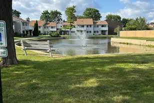 1000 Bayside Dr, Palatine, IL 60074 - Photo 2