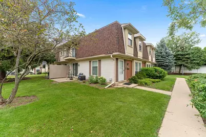 627 Shaw Court, Schaumburg, IL 60194 - Photo 1