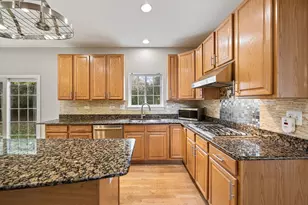 722 Aster Dr, Gurnee, IL 60031 - Photo 8