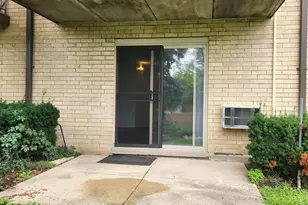 575 Fairway View Dr, Wheeling, IL 60090 - Photo 14