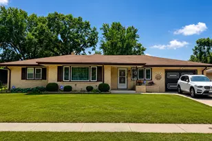 2216 Jonathan Ave, Rockford, IL 61103 - Photo 1