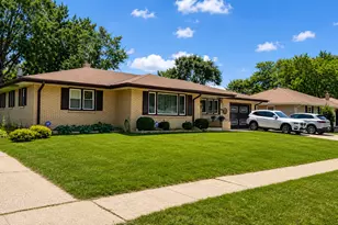 2216 Jonathan Ave, Rockford, IL 61103 - Photo 2