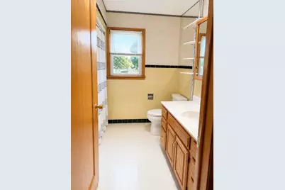 2216 Jonathan Avenue, Rockford, IL 61103 - Photo 8