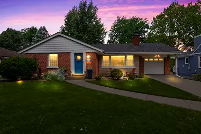 632 N Hickory Avenue, Arlington Heights, IL 60004 - Photo 2