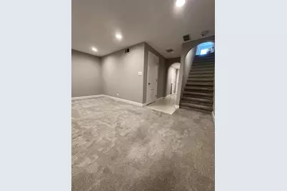 9255 W Ballard Road, Des Plaines, IL 60016 - Photo 34