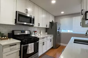 9255 W Ballard Rd, Des Plaines, IL 60016 - Photo 4
