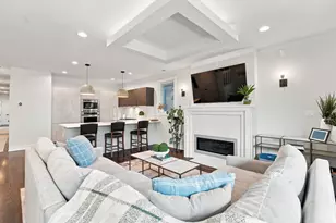 2210 W Chicago Ave, Chicago, IL 60622 - Photo 4
