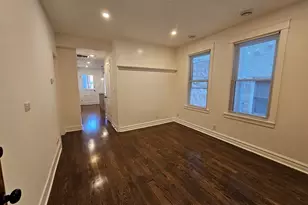 2541 N Southport Ave, Chicago, IL 60614 - Photo 2
