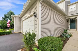 231 Grand Ridge Rd, Saint Charles, IL 60175 - Photo 2