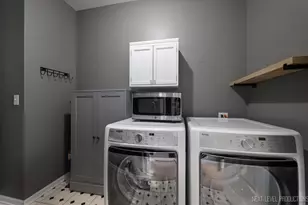 231 Grand Ridge Rd, Saint Charles, IL 60175 - Photo 14