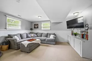 125 Sylvia Ln, Naperville, IL 60540 - Photo 28