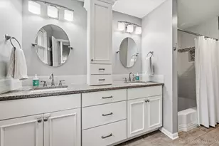 125 Sylvia Ln, Naperville, IL 60540 - Photo 22