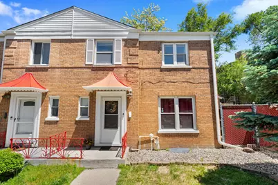 1751 W Chase Avenue, Chicago, IL 60626 - Photo 1