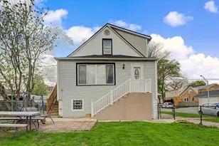 5200 S Lorel Ave, Chicago, IL 60638 - Photo 1