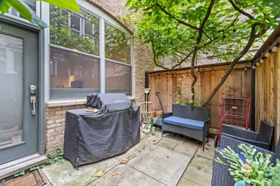 1801 W Larchmont Avenue #103, Chicago, IL 60613 - Photo 4