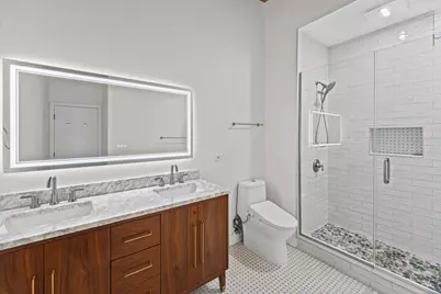 1801 W Larchmont Avenue #103, Chicago, IL 60613 - Photo 16