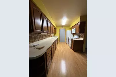 381 N Silverleaf Boulevard, Carol Stream, IL 60188 - Photo 4