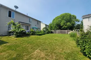 1202 E Greystone Dr, Round Lake Beach, IL 60073 - Photo 6