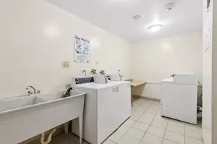 5251 Galitz St, Skokie, IL 60077 - Photo 16