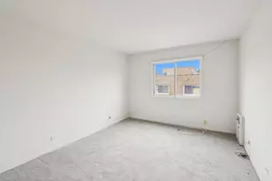 5251 Galitz St, Skokie, IL 60077 - Photo 10