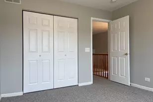 930 Mesa Dr, Lake in the Hills, IL 60156 - Photo 18