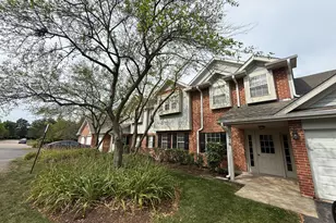 1316 E Evergreen Dr, Palatine, IL 60074 - Photo 1