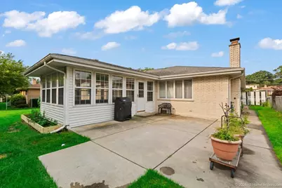 9213 S 83rd Court, Hickory Hills, IL 60457 - Photo 24