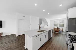 2101 Yellowstone Blvd, Mundelein, IL 60060 - Photo 6