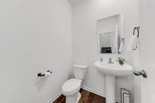 2101 Yellowstone Blvd, Mundelein, IL 60060 - Photo 10