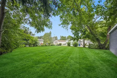 818 Bach Street, Northbrook, IL 60062 - Photo 6