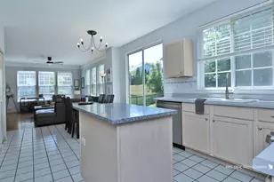 268 Pembrook Ln, Mundelein, IL 60060 - Photo 6