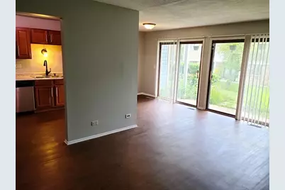 221 Hawthorne Court #C1, Schaumburg, IL 60193 - Photo 6