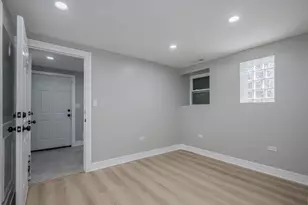 7049 S Vernon Ave, Chicago, IL 60637 - Photo 20