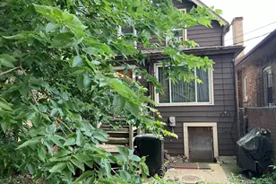 7528 S Merrill Ave, Chicago, IL 60649 - Photo 2
