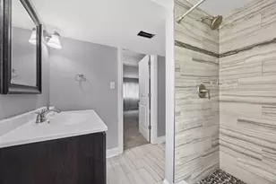 16728 Cottage Grove Ave, South Holland, IL 60473 - Photo 12
