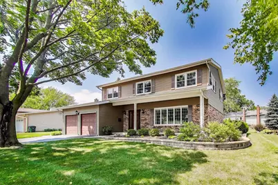 206 W Hintz Road, Arlington Heights, IL 60004 - Photo 1