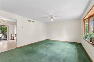 6911 Manchester Dr, Plainfield, IL 60586 - Photo 4