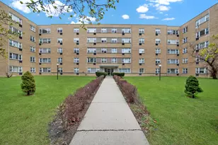 6161 N Hoyne Ave, Chicago, IL 60659 - Photo 1