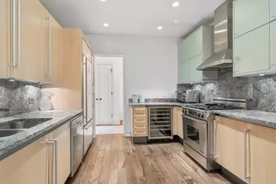 190 E Walton Street #302, Chicago, IL 60611 - Photo 12