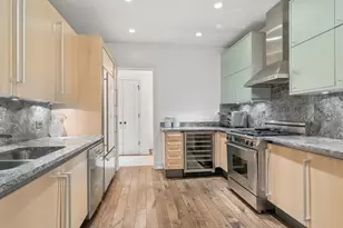 190 E Walton St, Chicago, IL 60611 - Photo 12