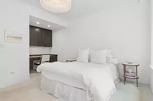 190 E Walton St, Chicago, IL 60611 - Photo 22