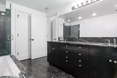 190 E Walton Street #302, Chicago, IL 60611 - Photo 18